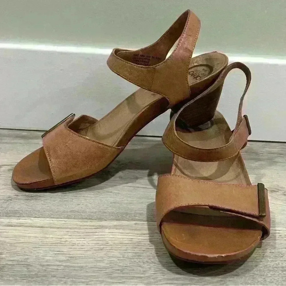 Abeo Biosystem Ruby Leather Sandals Hook Loop Strap 2” Block Heel Shoes Size 9 N - Picture 1 of 8